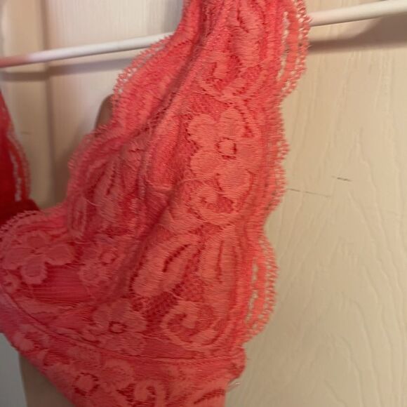 Out From Under Bralette NWOT Small - Picture 3 of 8